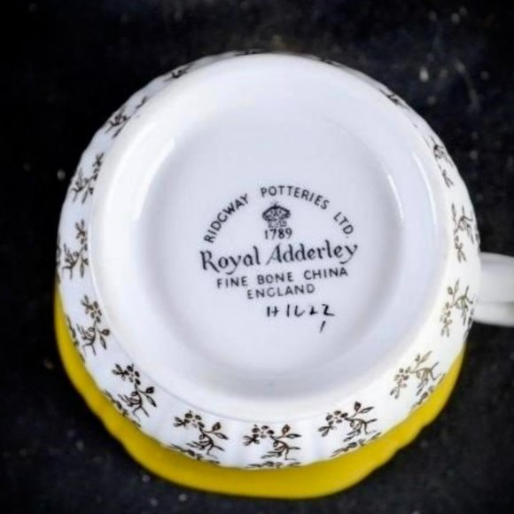 Royal Adderley Bone China teacup and saucer - Picture 2 of 2